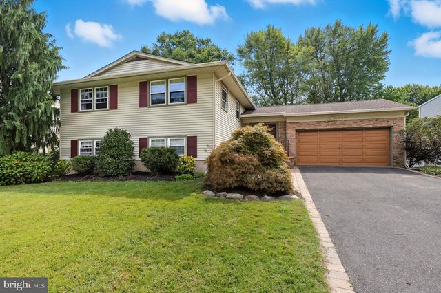 223 ST DAVID DR, Mount Laurel, NJ 08054