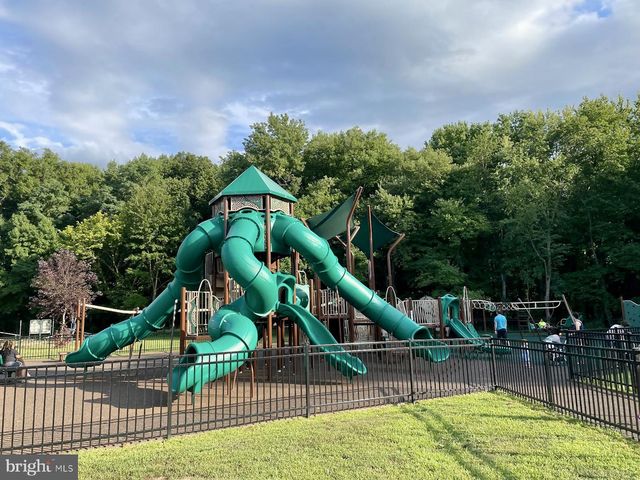 223 ST DAVID DR, Mount Laurel, NJ 08054