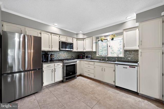 223 ST DAVID DR, Mount Laurel, NJ 08054