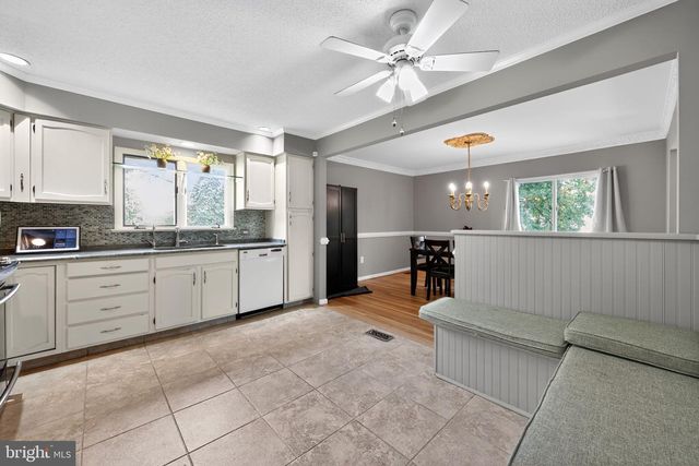 223 ST DAVID DR, Mount Laurel, NJ 08054