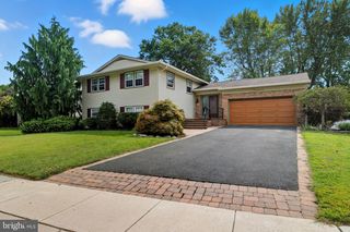 223 ST DAVID DR, Mount Laurel, NJ 08054