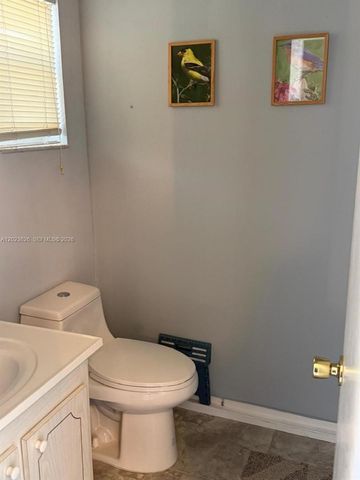 9401 Sunrise Lakes Blvd 109, Sunrise, FL 33322