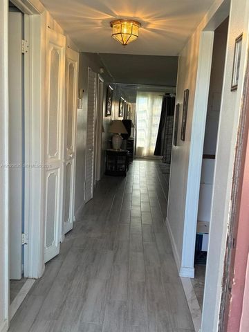 9401 Sunrise Lakes Blvd 109, Sunrise, FL 33322