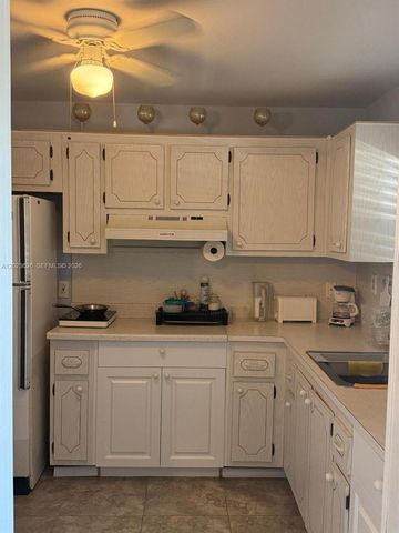9401 Sunrise Lakes Blvd 109, Sunrise, FL 33322