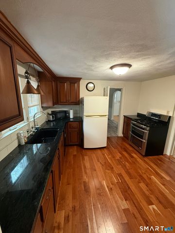 336 Ridgewood Road, West Hartford, CT 06107