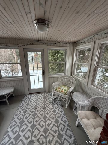 336 Ridgewood Road, West Hartford, CT 06107