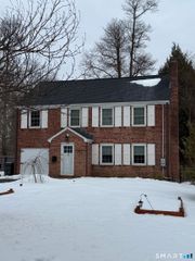 336 Ridgewood Road, West Hartford, CT 06107