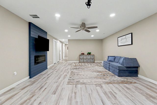 11320 W Sondra, Maize, KS 67101