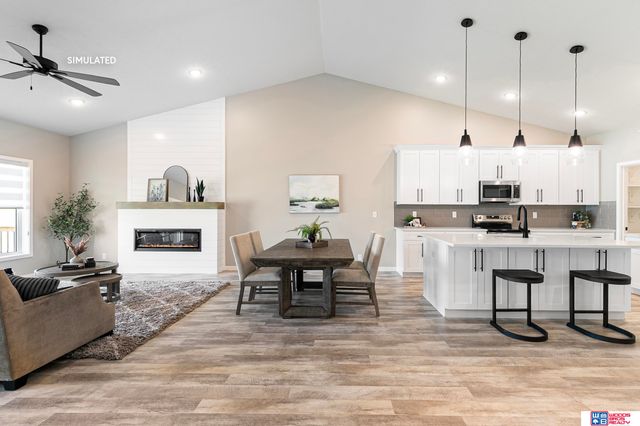 10730 Majestic Lane, Lincoln, NE 68527