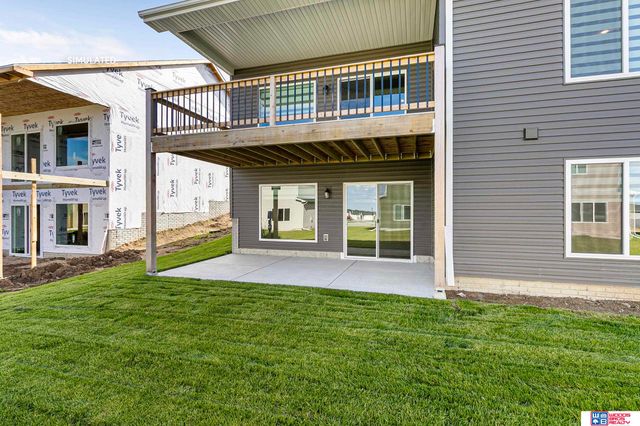 10730 Majestic Lane, Lincoln, NE 68527