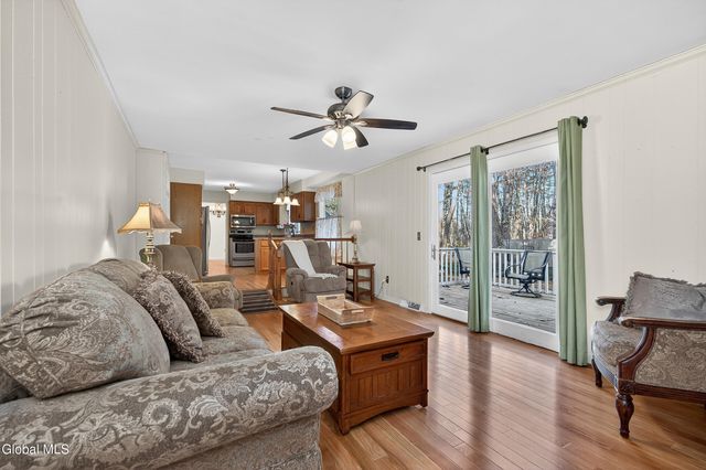 3011 Williamsburg Drive, Guilderland, NY 12303