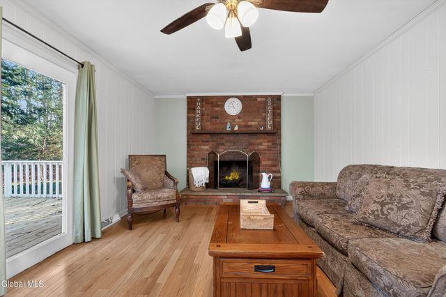 3011 Williamsburg Drive, Guilderland, NY 12303