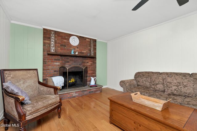 3011 Williamsburg Drive, Guilderland, NY 12303