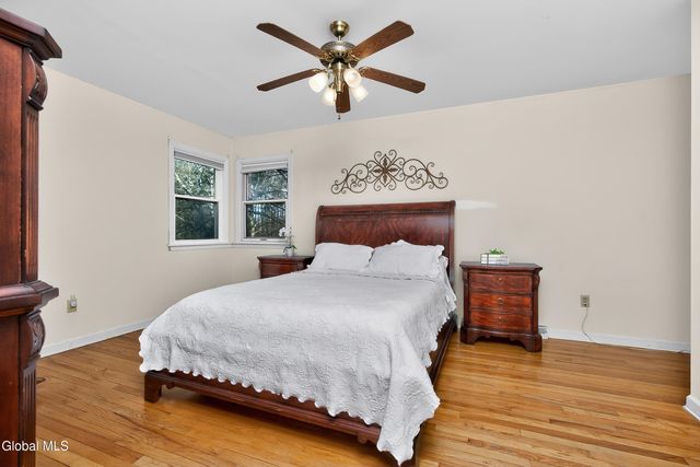 3011 Williamsburg Drive, Guilderland, NY 12303