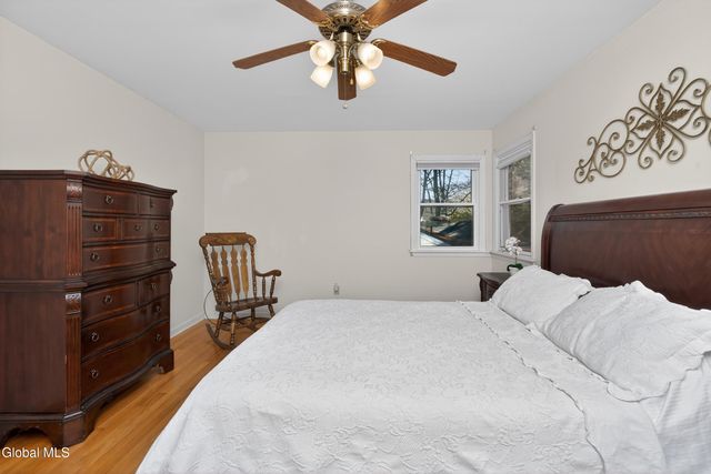 3011 Williamsburg Drive, Guilderland, NY 12303