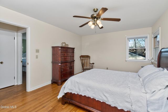 3011 Williamsburg Drive, Guilderland, NY 12303