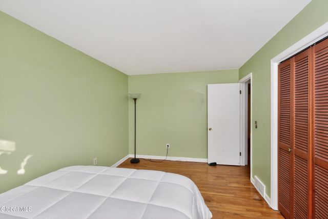 3011 Williamsburg Drive, Guilderland, NY 12303