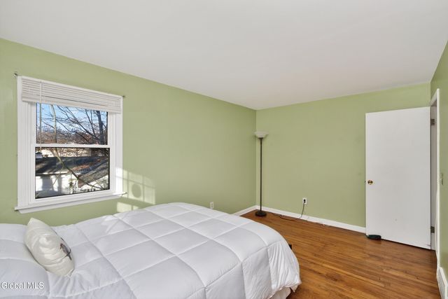 3011 Williamsburg Drive, Guilderland, NY 12303