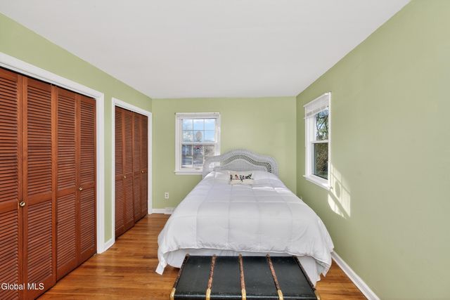 3011 Williamsburg Drive, Guilderland, NY 12303