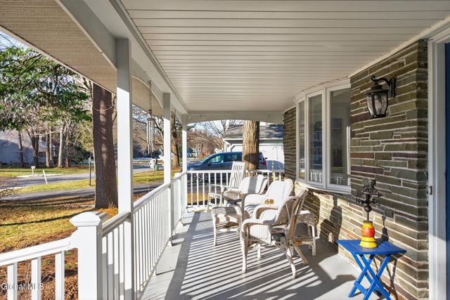 3011 Williamsburg Drive, Guilderland, NY 12303