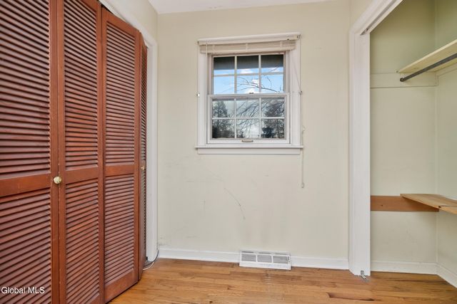 3011 Williamsburg Drive, Guilderland, NY 12303