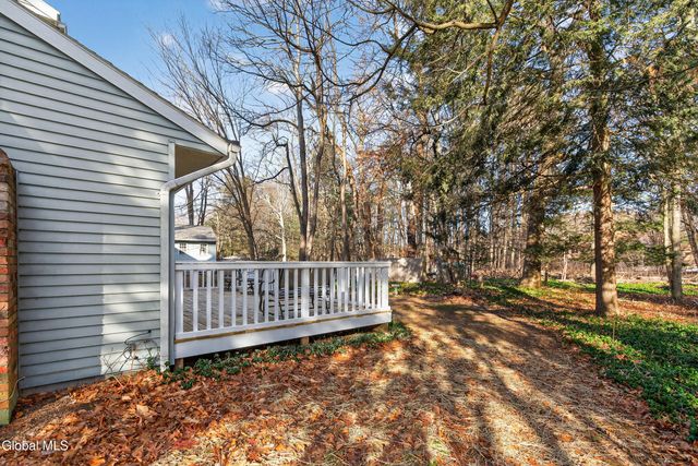 3011 Williamsburg Drive, Guilderland, NY 12303