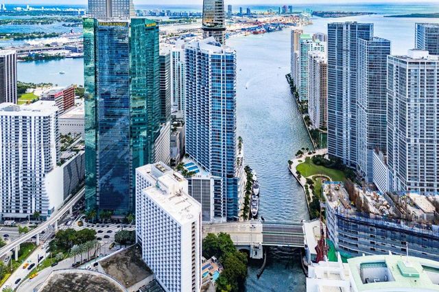 200 Biscayne Boulevard Way 3702, Miami, FL 33131
