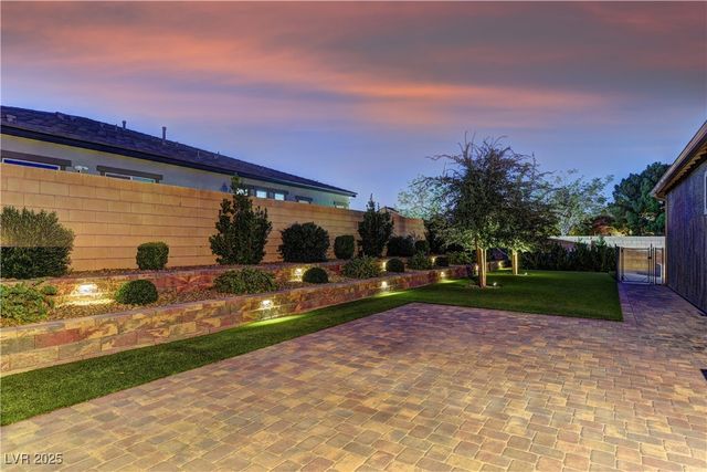 8411 South Cimarron Road, Las Vegas, NV 89113