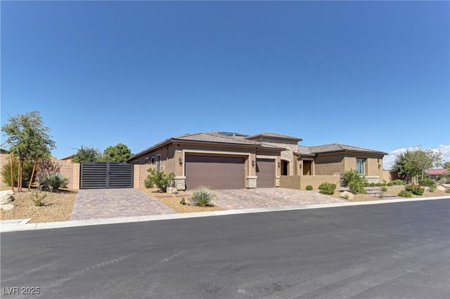 8411 South Cimarron Road, Las Vegas, NV 89113