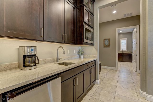 8411 South Cimarron Road, Las Vegas, NV 89113