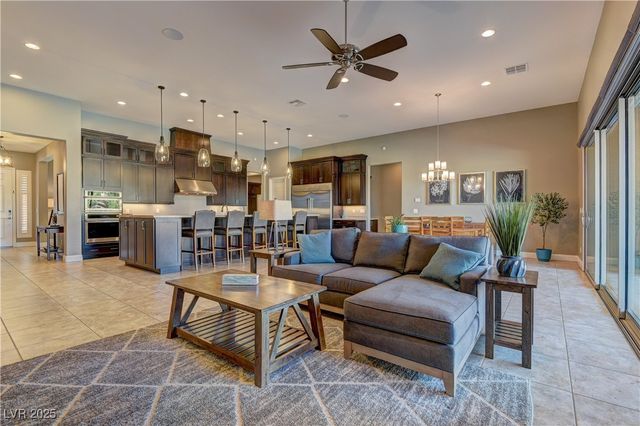 8411 South Cimarron Road, Las Vegas, NV 89113