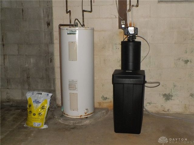 1723 Harrison Road, New Madison, OH 45346