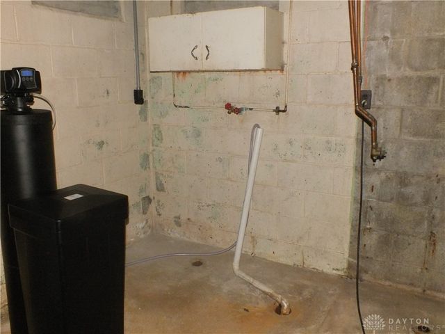 1723 Harrison Road, New Madison, OH 45346