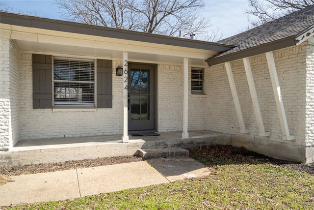 2624 Woodlawn Drive, Ennis, TX 75119