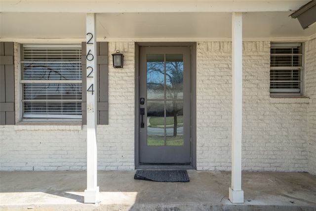 2624 Woodlawn Drive, Ennis, TX 75119