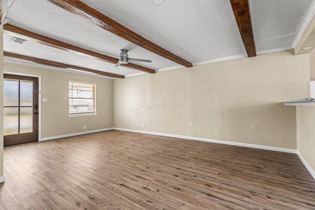 2624 Woodlawn Drive, Ennis, TX 75119