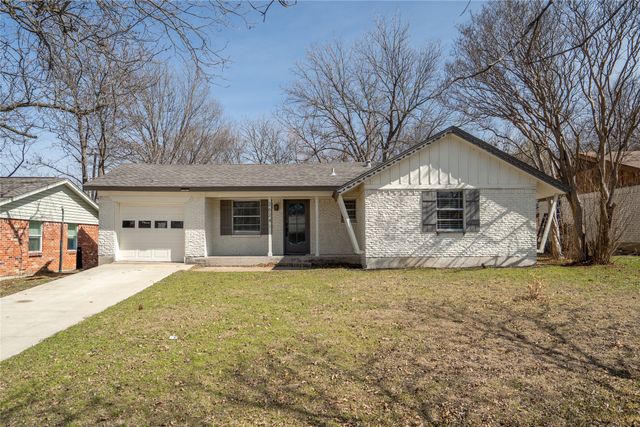 2624 Woodlawn Drive, Ennis, TX 75119