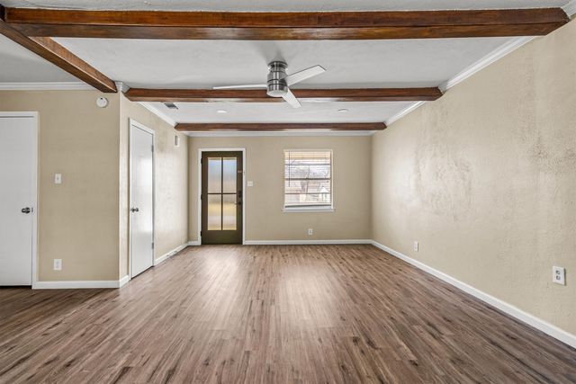 2624 Woodlawn Drive, Ennis, TX 75119