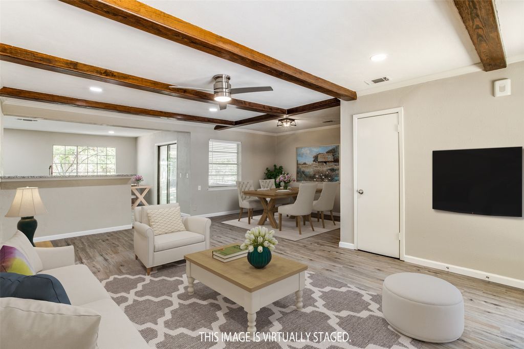 2624 Woodlawn Drive, Ennis, TX 75119