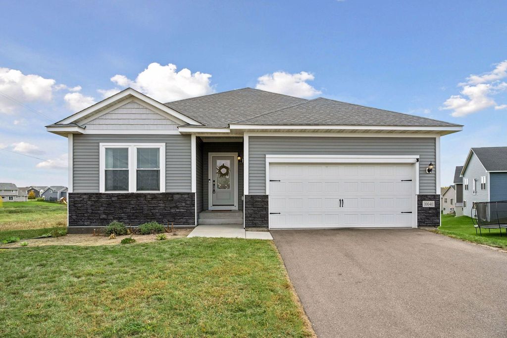 10040 Twin Lakes Parkway, Elk River, MN 55330 — exterior