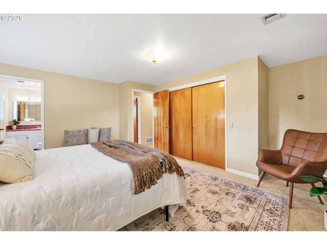 1385 BEEBE Ln, Eugene, OR 97404