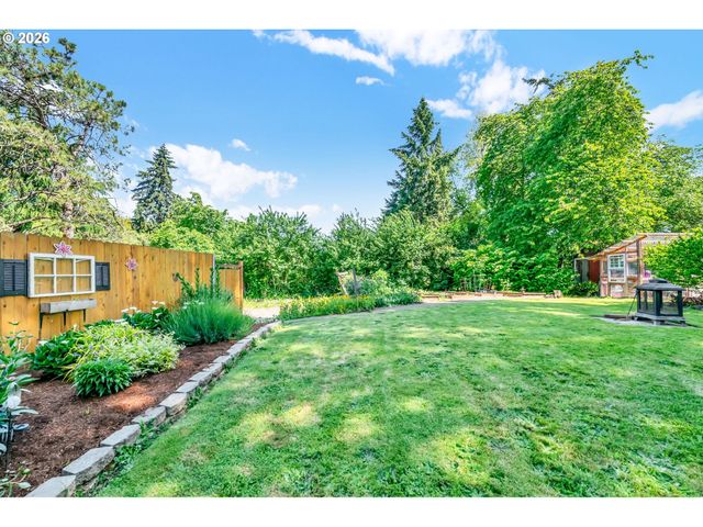 1385 BEEBE Ln, Eugene, OR 97404
