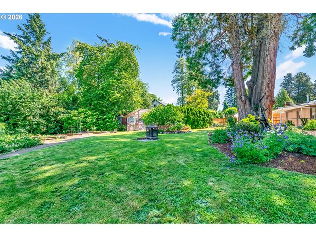 1385 BEEBE Ln, Eugene, OR 97404