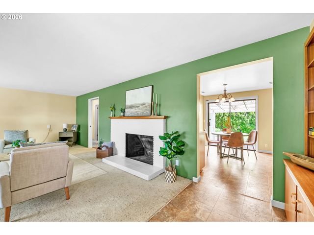 1385 BEEBE Ln, Eugene, OR 97404