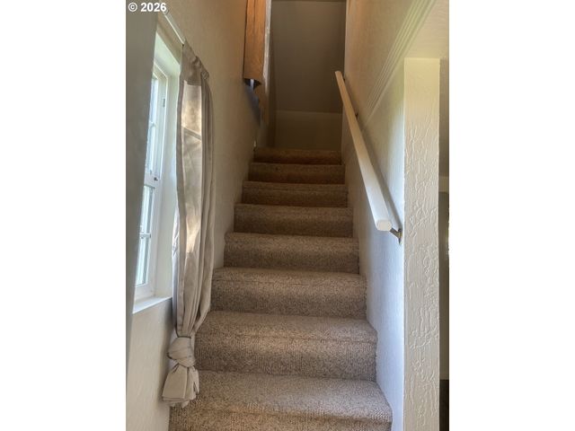 1385 BEEBE Ln, Eugene, OR 97404