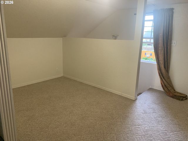 1385 BEEBE Ln, Eugene, OR 97404