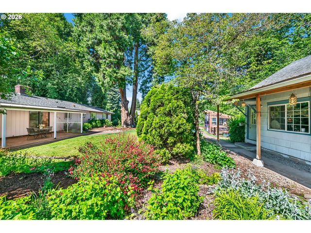 1385 BEEBE Ln, Eugene, OR 97404