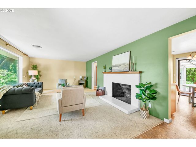 1385 BEEBE Ln, Eugene, OR 97404