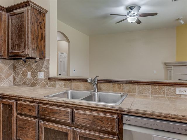 11233 NW 99th Street, Yukon, OK 73099