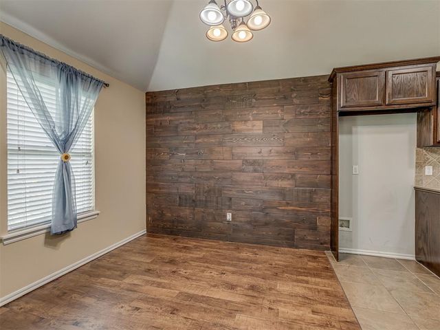11233 NW 99th Street, Yukon, OK 73099